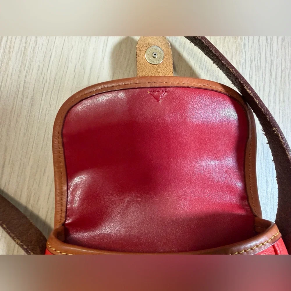 Red Dooney & Bourke Pebble Leather Short Shoulder Small flap-closure Bag